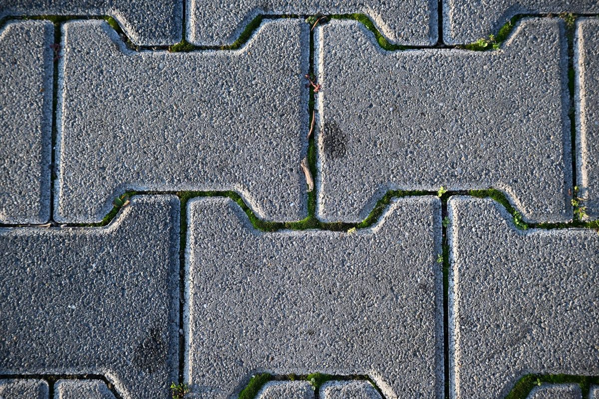 Detail kladenej zámkovej dlažby